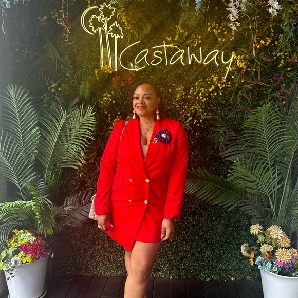 Meet Your Posh Ambassador, Cianni (See-Ah-Knee) - Picture 10 of 14